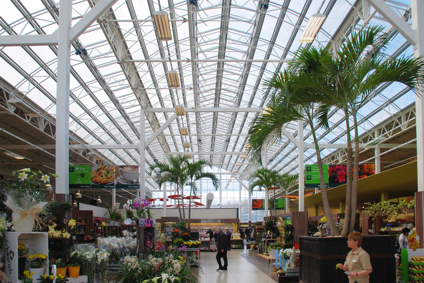 Smiemans bouwt in UK voor tuincentrum keten Van Hage een HighLight