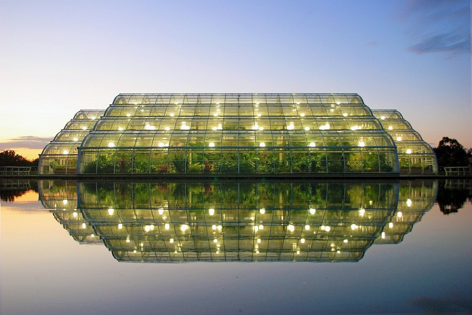 botanical garden glasshouse Wisley