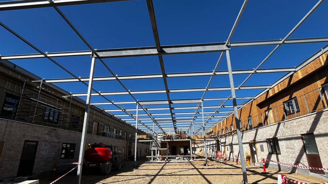 Residence complex cover inner garden cabrio roof