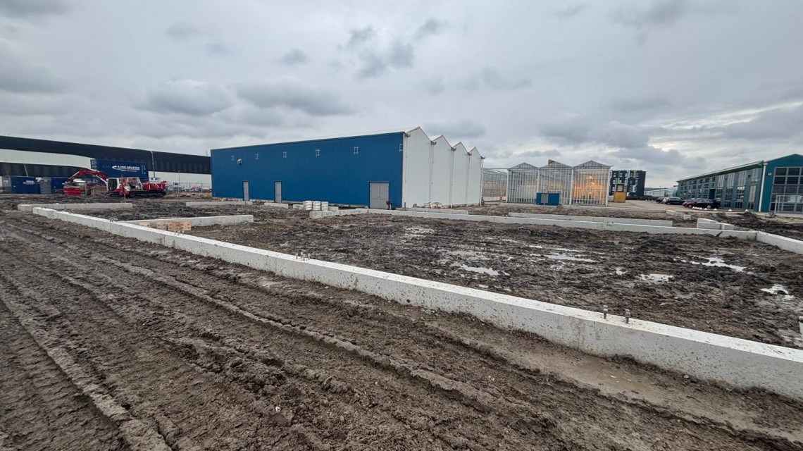 WUR entrance building glass construction 1